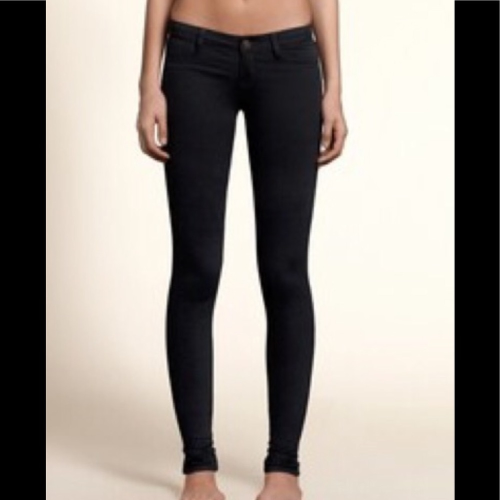 HOLLISTER BLACK SKINNY JEANS